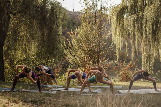 Обкладинка для статті Power Yoga